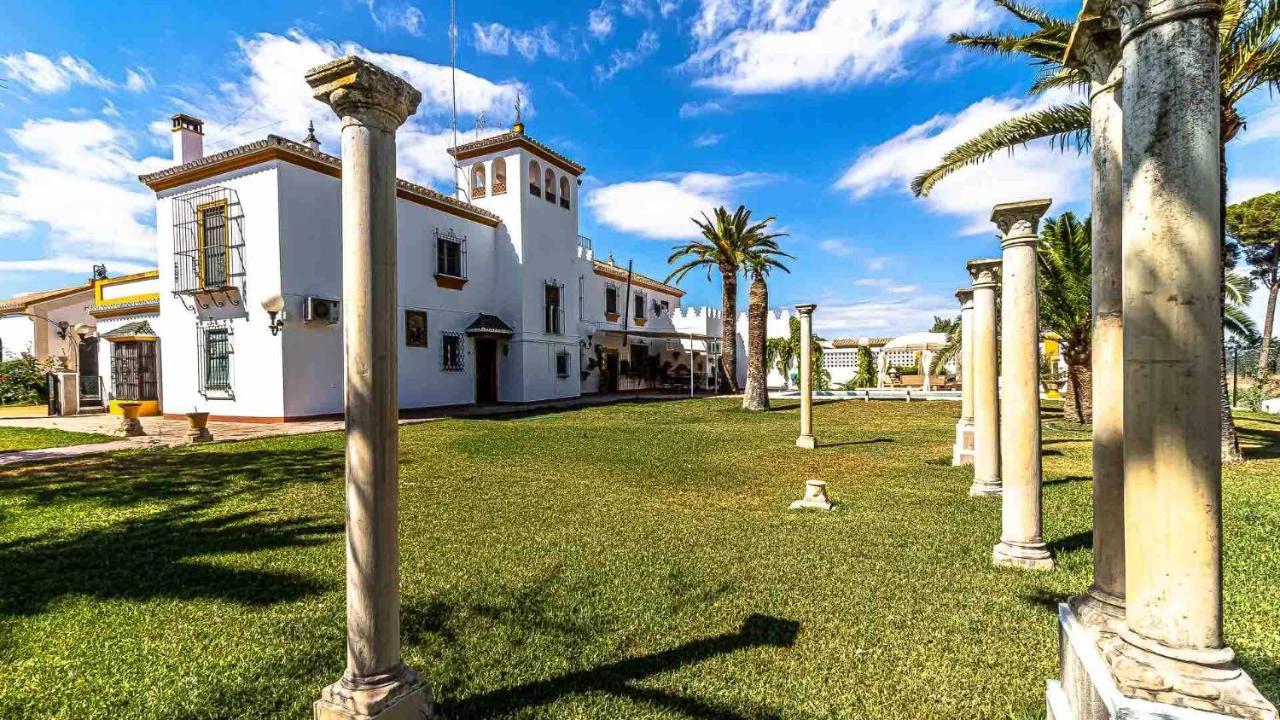 Hacienda típica sevillana en Marchena Lugar ideal para ver Andaluci Exterior foto